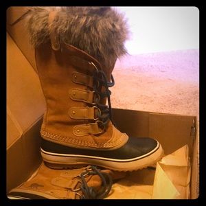 Joan of Arctic Boot
